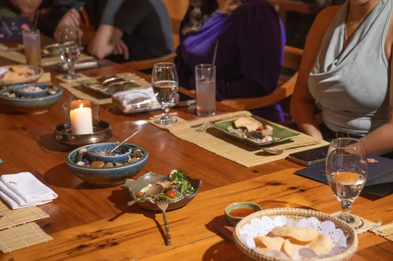 Palm & Plate moment