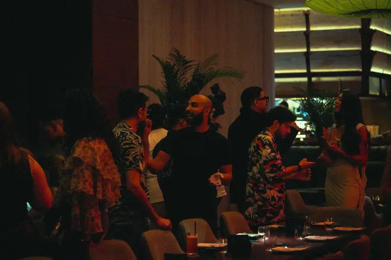 Palm & Plate moment