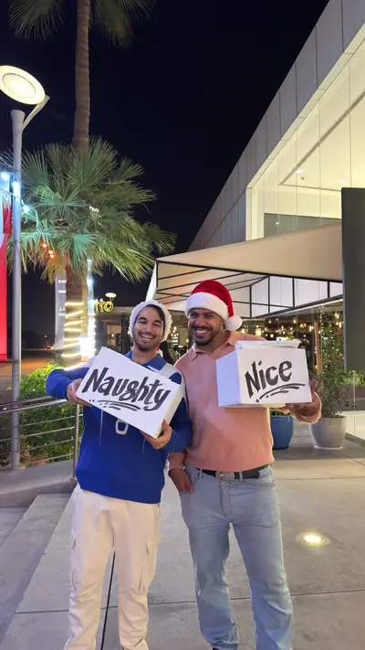 Members outside Diana's — Vol 05